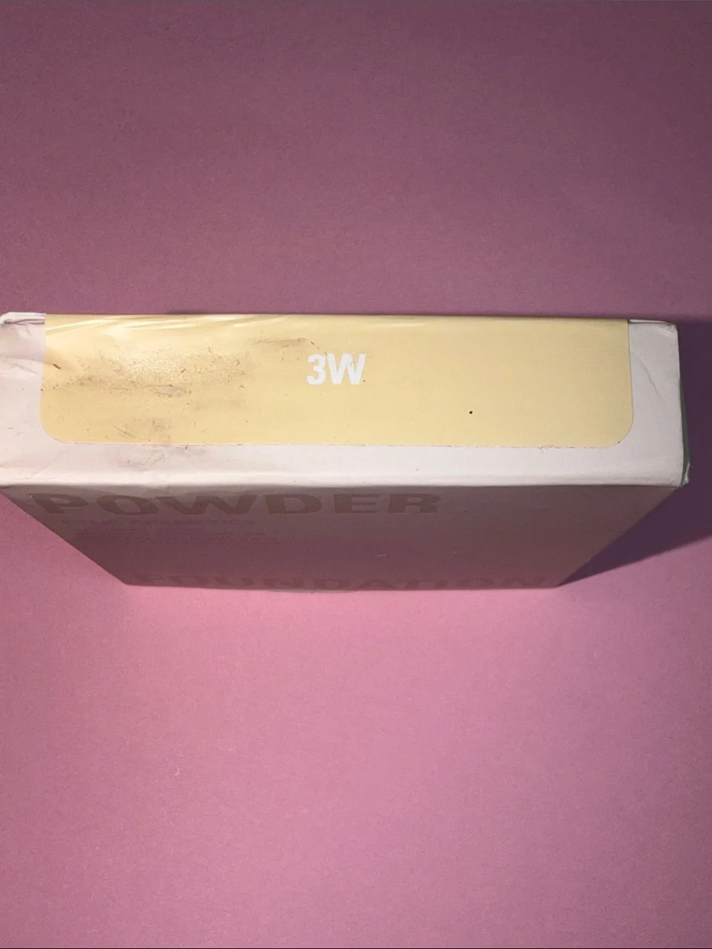 KYLIE COSMETICS   Natural Blur Powder Foundation
